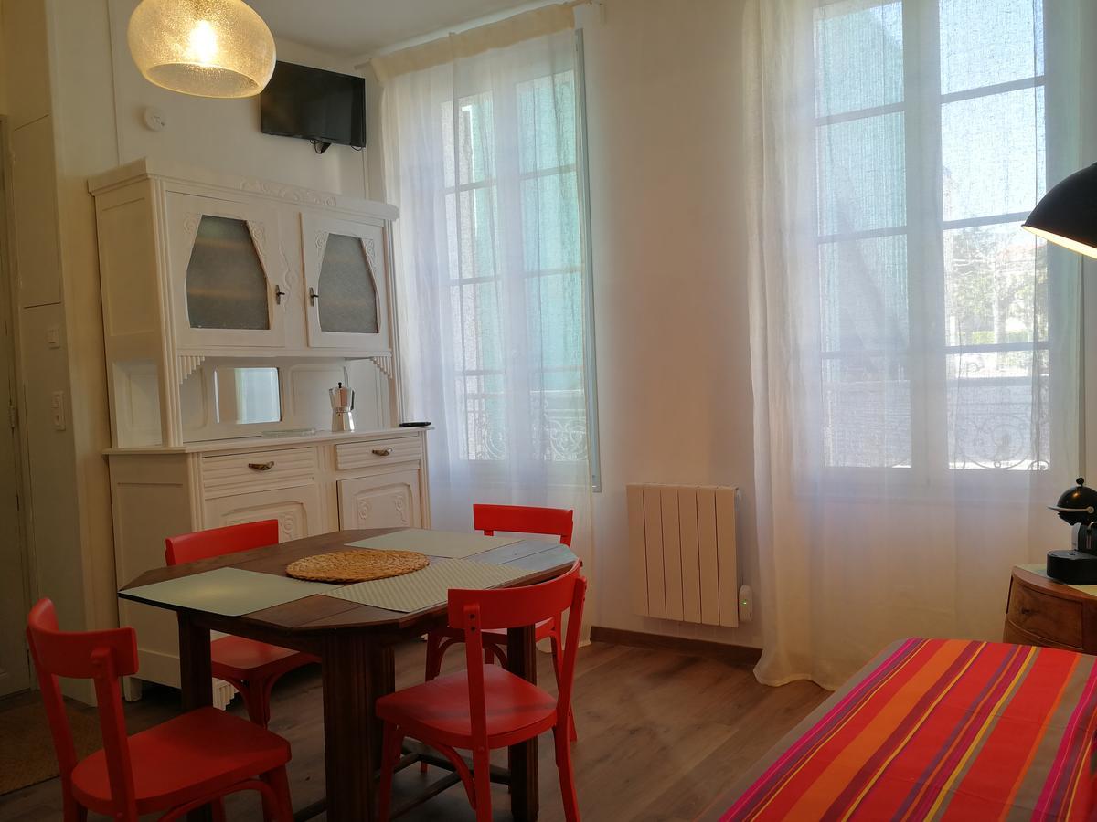 La Loge Du Theatre - Saintes Apartment Exterior photo